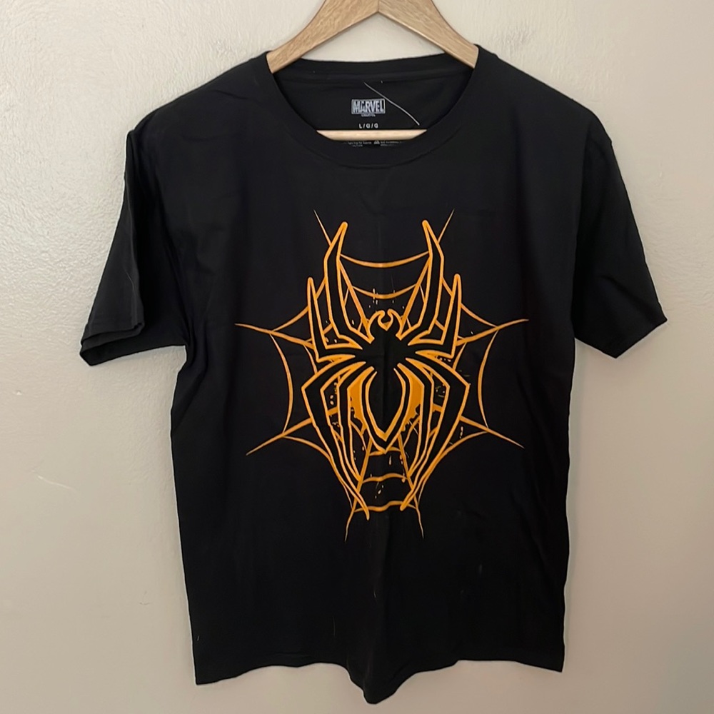 NWOT Marvel Spider Web Tee